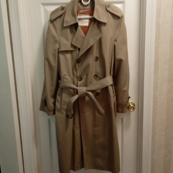 London Fog Jackets & Coats Vintage Mens London Fog 4 Reg Beige
